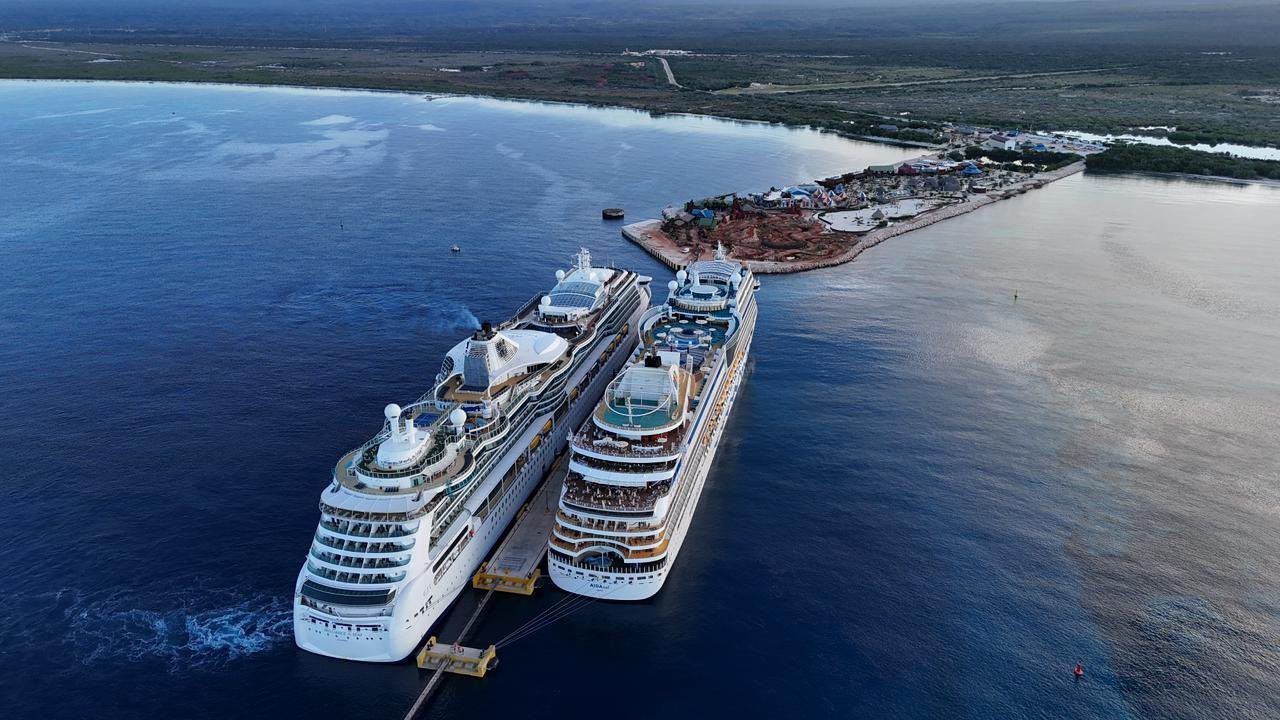 Pedernales hace historia con la llegada simultánea de dos cruceros internacionales.