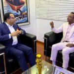 Salvador Holguín y el consultor Mariano Abreu anuncian acuerdo para retransmisión del programa “Imagen Pública TV” a través de los medios del Grupo Hilando Fino