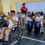 En centro educativo de Modalidad en Artes, Enkel Nova Vásquez convierte su pasión por la música en una historia de superación y logros
