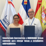 Voluntariado Banreservas y UNIROMANA firman convenio para otorgar becas a estudiantes sobresalientes