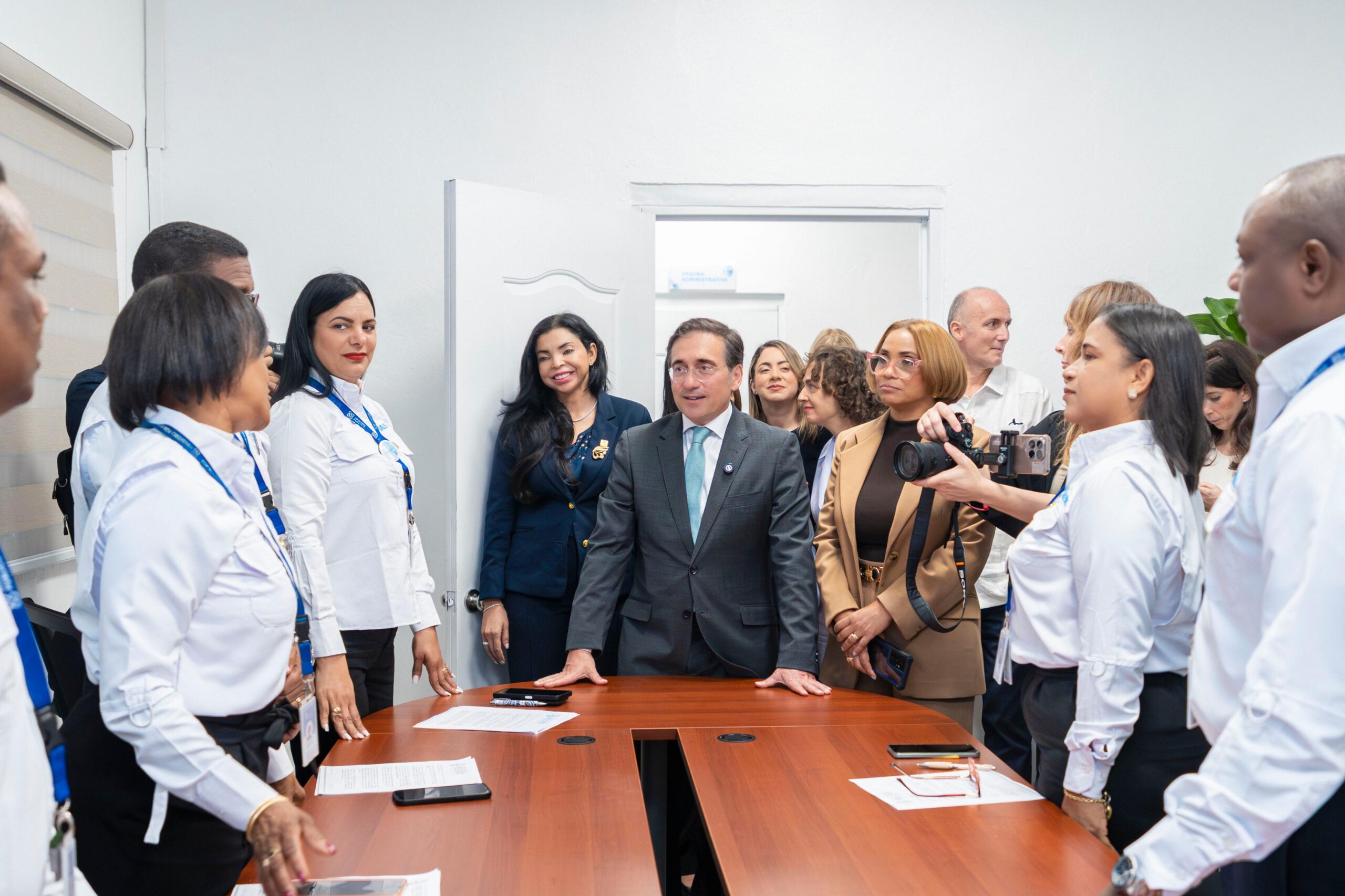 El ministro de Asuntos Exteriores, Unión Europea y Cooperación del Reino de España visita Relevic