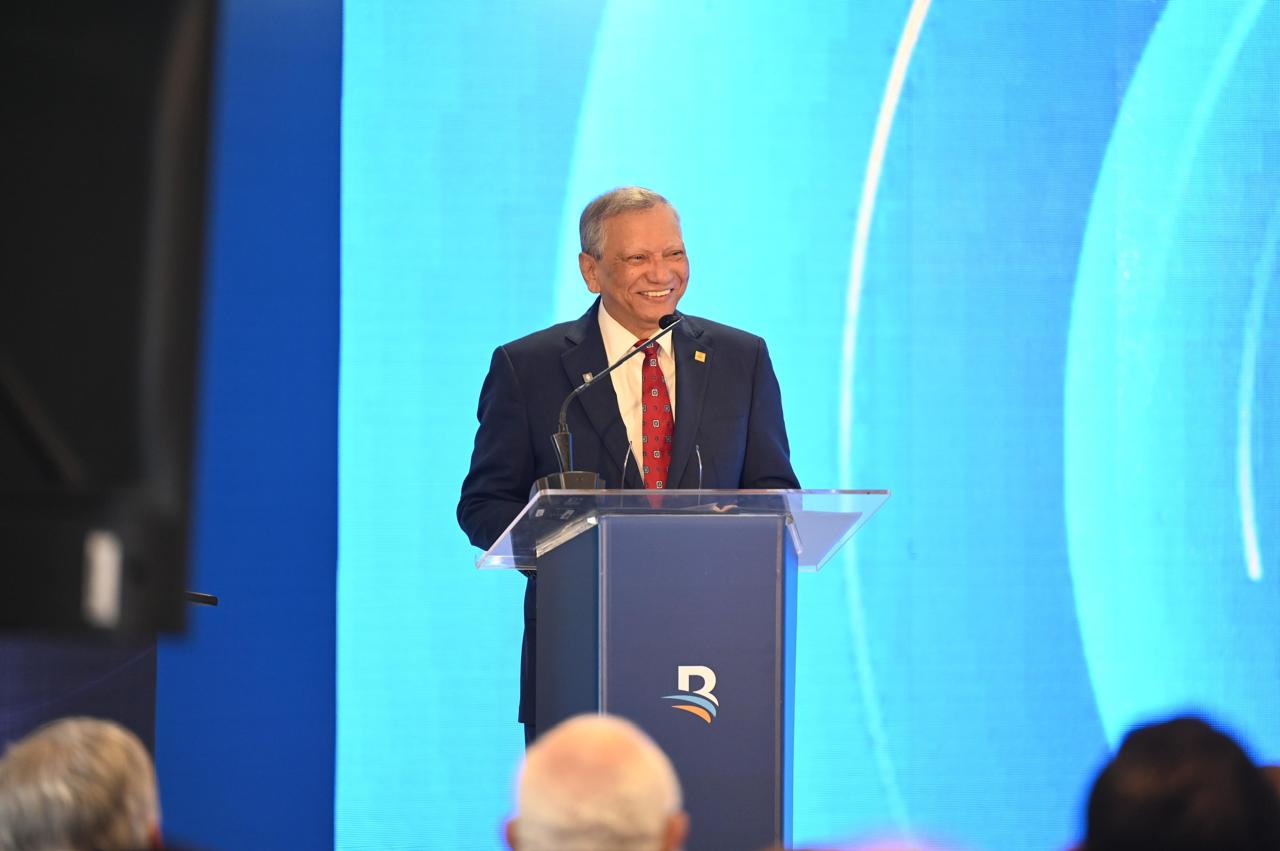 Aguilera reafirma compromiso de Banreservas con la ética y la transparenciaLa entidad auspicia la conferencia “La ética: el pilar del éxito en las personas y las organizaciones”, impartida por el profesor Pablo Ámez, en el marco de la celebración del Día Nacional de la Ética Ciudadana