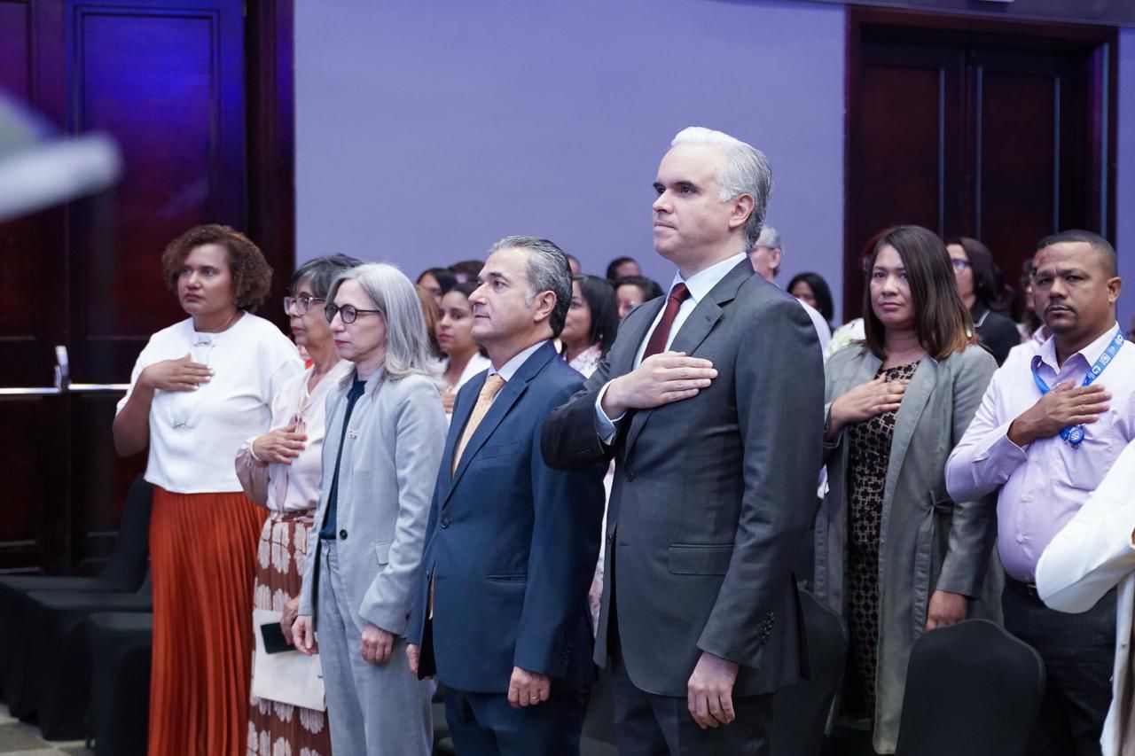 Luis Miguel De Camps afirma la alfabetización inicial en edad oportuna es una prioridad que estratégica del ministerio