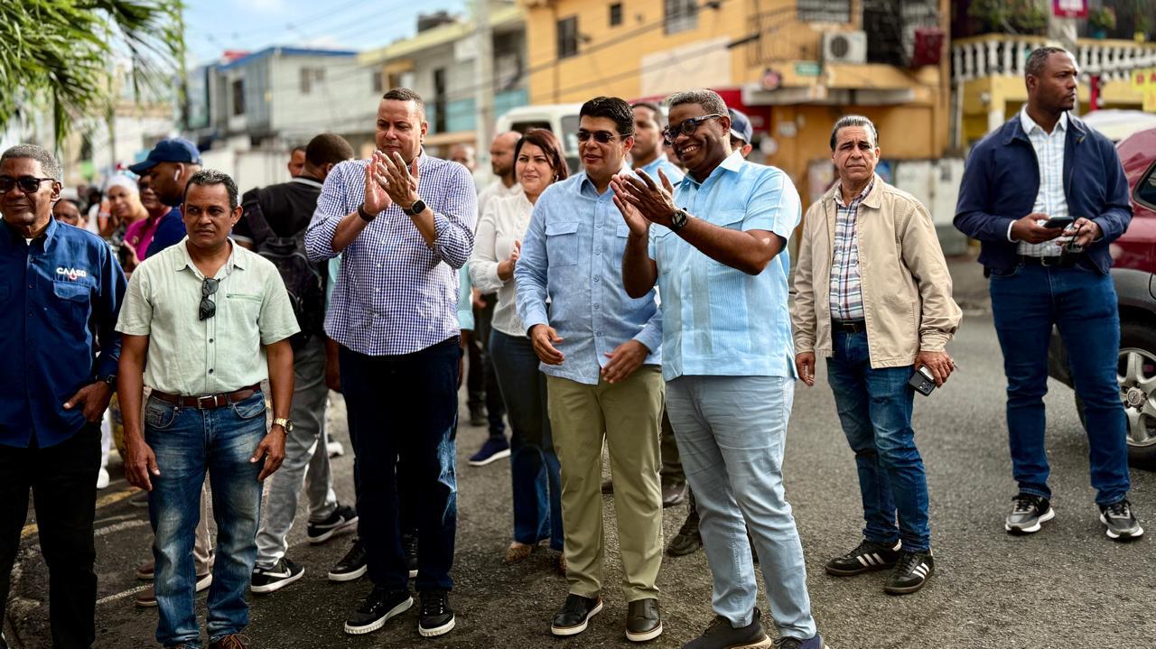 Robert Polanco destaca importancia de fortalecer los valores patrios durante Parada Cívica de la Fundación Cruz Jiminián
