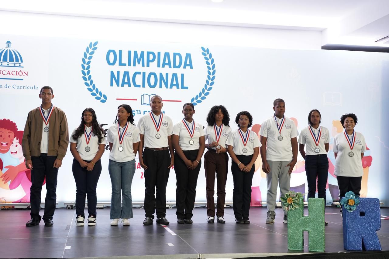 Ministerio de Educación reconoce a estudiantes ganadores de la V Olimpiada Nacional de Formación Humana y Religiosa
