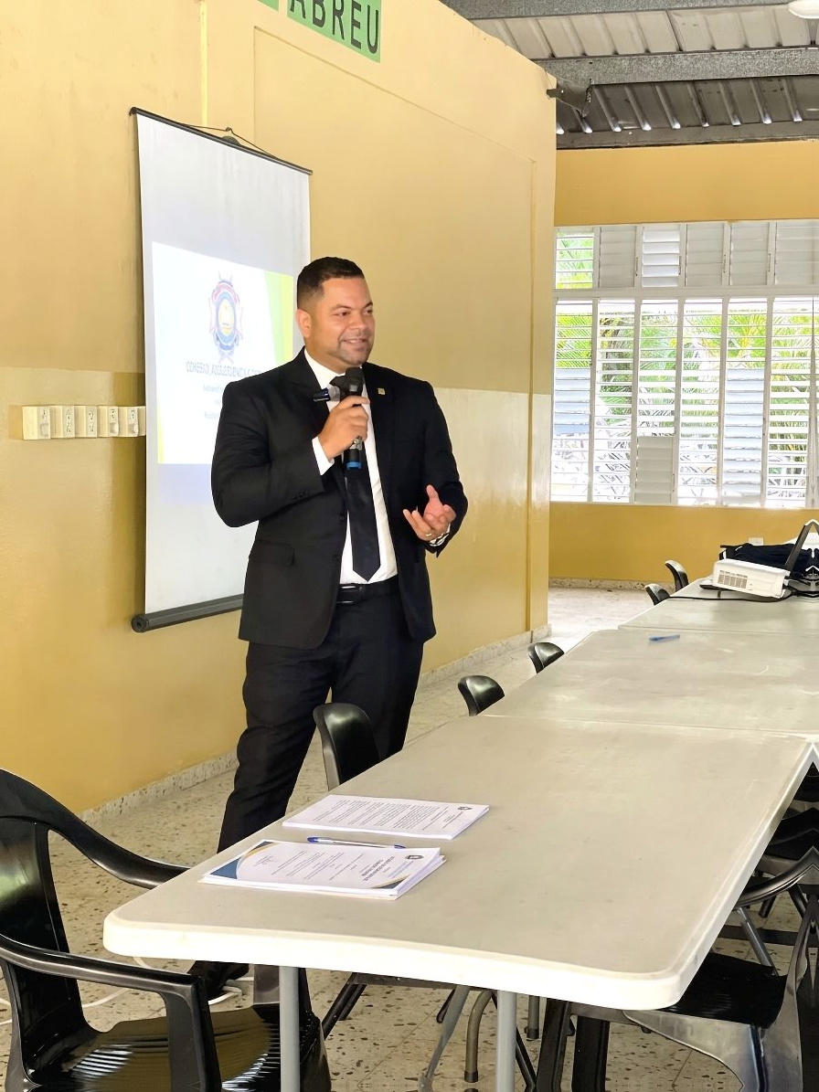Ministerio Público de SDO imparte charla sobre prevención del delito a estudiantes