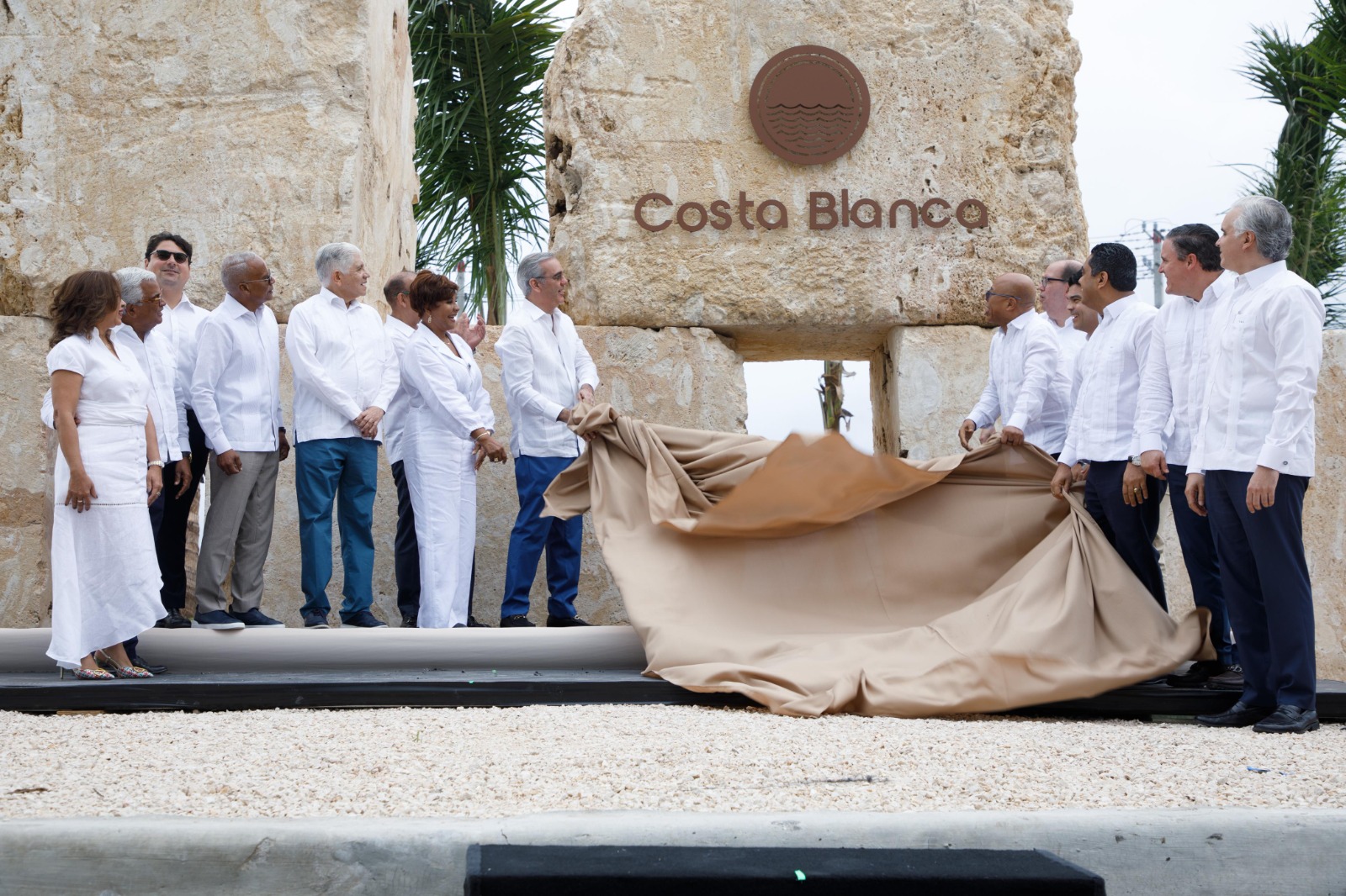 Presidente Luis Abinader reivindica munícipes de Boca Chica con inversión público-privada superior a RD$20 mil millones