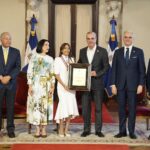 Gobierno reconoce la excelencia docente con la entrega de la Medalla al Mérito Magisterial 2026
