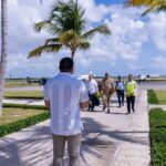 Muestran capacidades operativas y tecnológicas de Migración a autoridades de Costa Rica durante recorrido por el Aeropuerto de Punta Cana