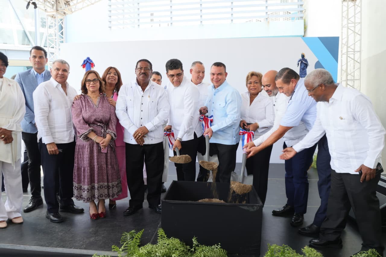 SNS inicia remozamiento de Emergencia y Edificio Pediátrico del Hospital Darío Contreras