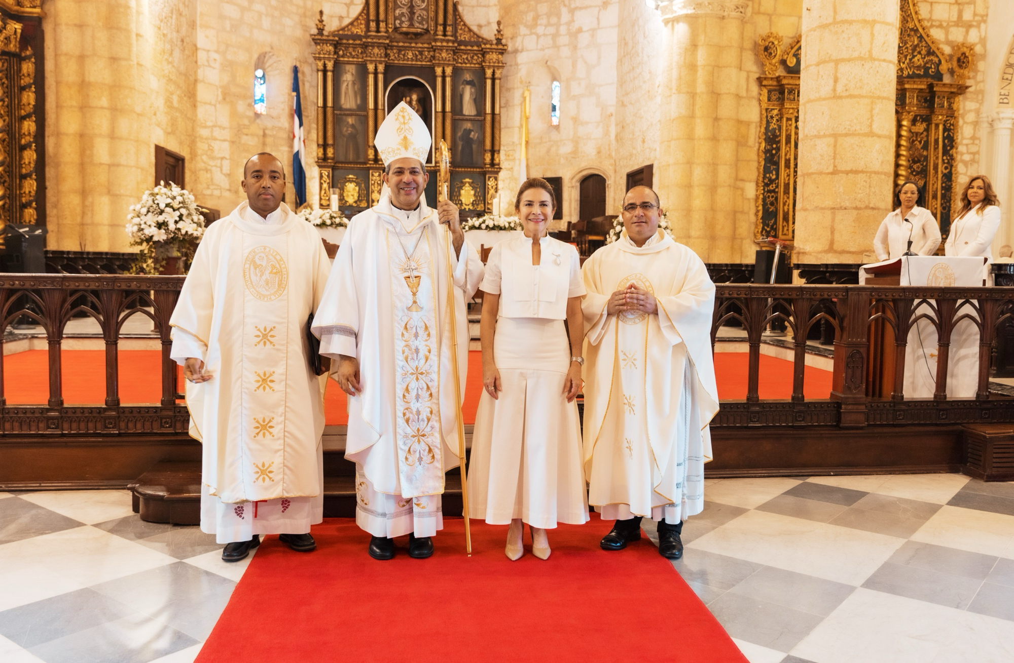 Carolina Mejía conmemora el 528 aniversario de Santo Domingo