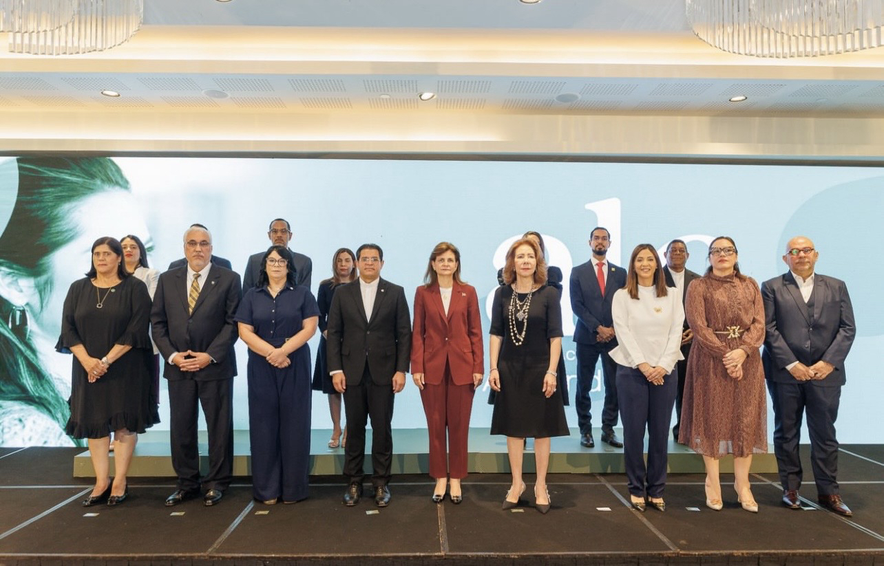 Fondo Académico y Cultural Alexandra Grullón celebra su primer aniversario apoyando a 87 jóvenes en formación
