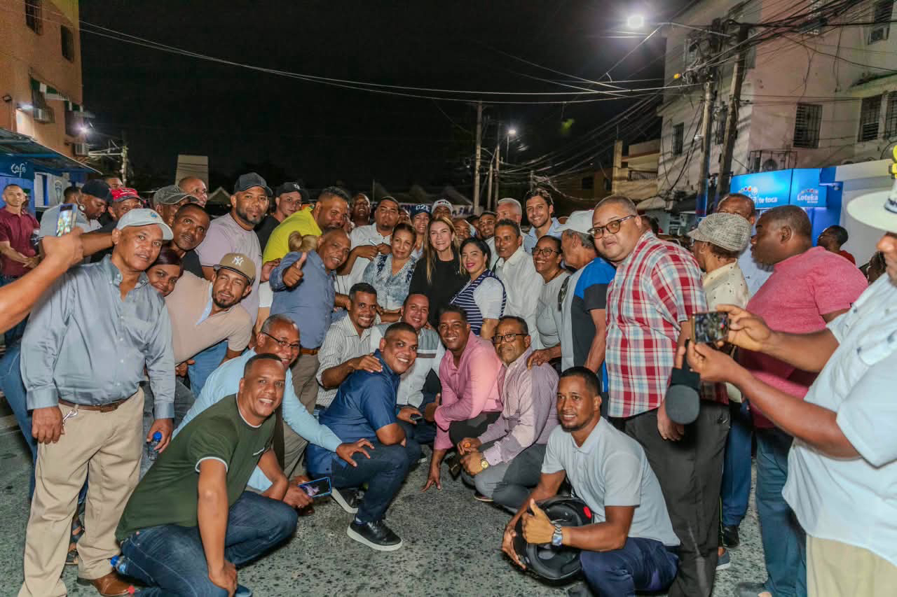 Carolina mejora seguridad en seis subsectores de Cristo Rey con la entrega de 356 luminarias LED instaladas