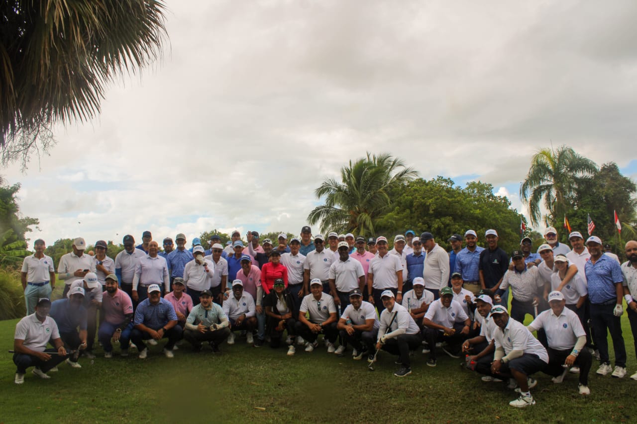 La Liga de Golf del Club Naco reafirma su espíritu competitivo y de hermandad en Punta Blanca