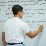 Gobierno reconoce como Estudiantes de la Semana a Kender Soto y Rafael Ureña, destacados en olimpiadas nacionales e internacionales
