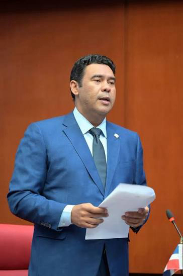 Senador Rafael “Cholitín” Duluc aclara que proyecto para elevar Verón-Punta Cana a municipio fortalece a Punta Cana